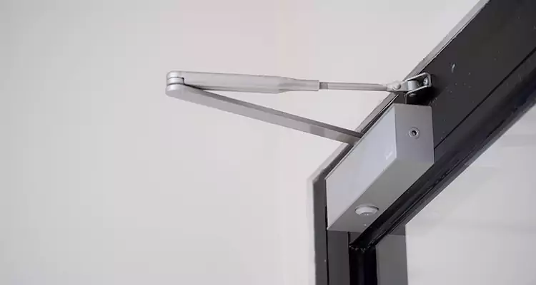 Screen Door Closer Repair in Plant City, FL