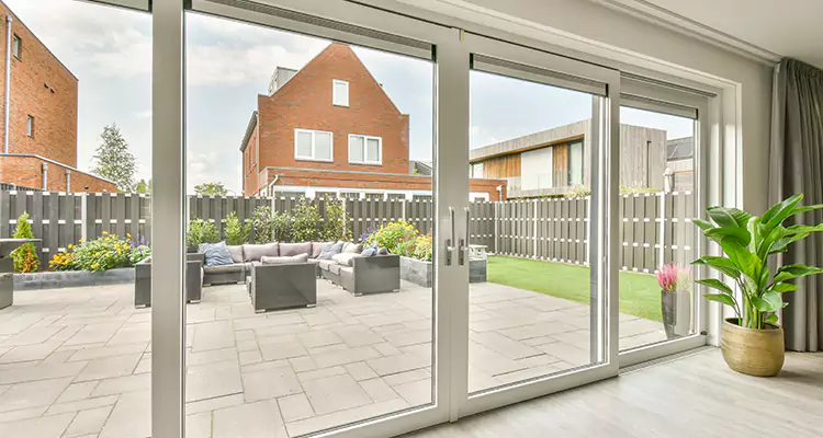 Best Sliding Screen Door Replacement Company in Plant City, FL