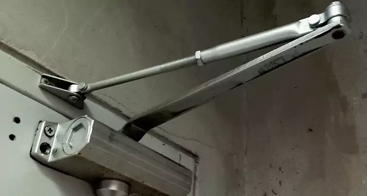 Door Closer Parallel Arm Installation in Plant City, FL